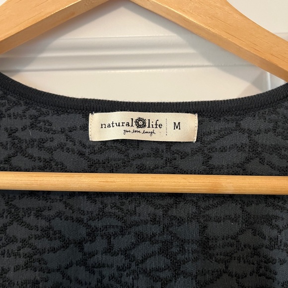 Natural Life Danielle Long Sleeve Top Size Medium - Picture 4 of 4